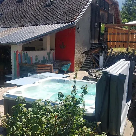 Yourtes Olachat Proche Annecy Tente de luxe Faverges