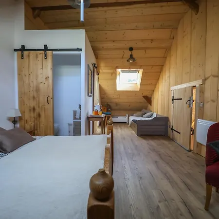 Yourtes Olachat Proche Annecy Tente de luxe Faverges